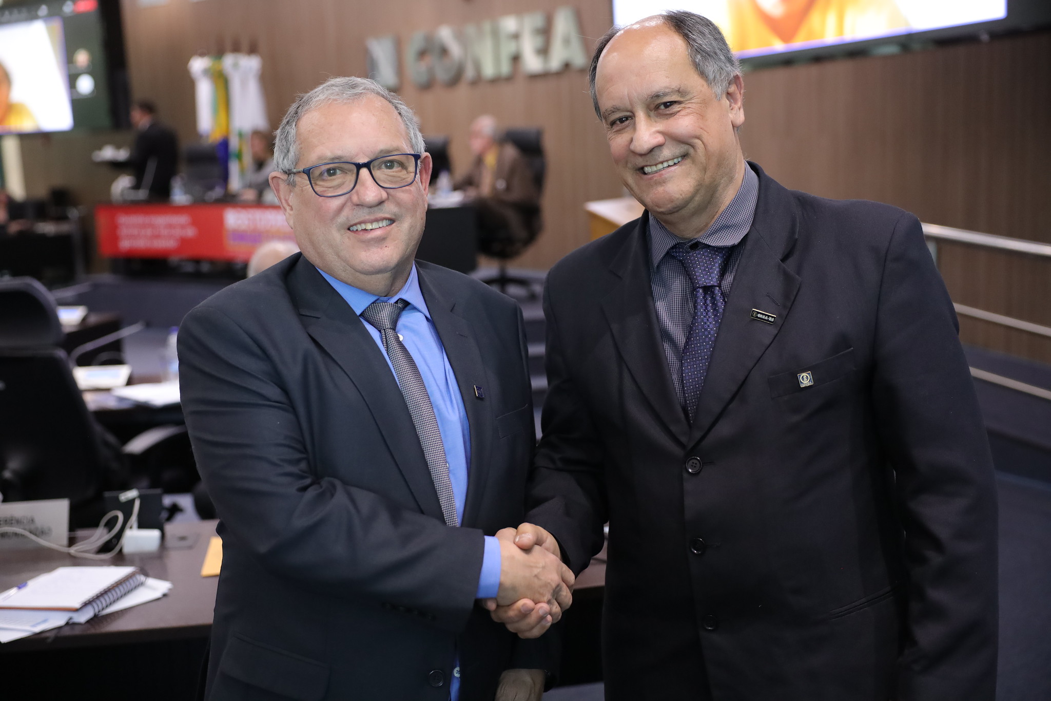 Eng. Sicco e eng. eletric. Luís Henrique Motta: disposição para valorizar a engenharia brasileira