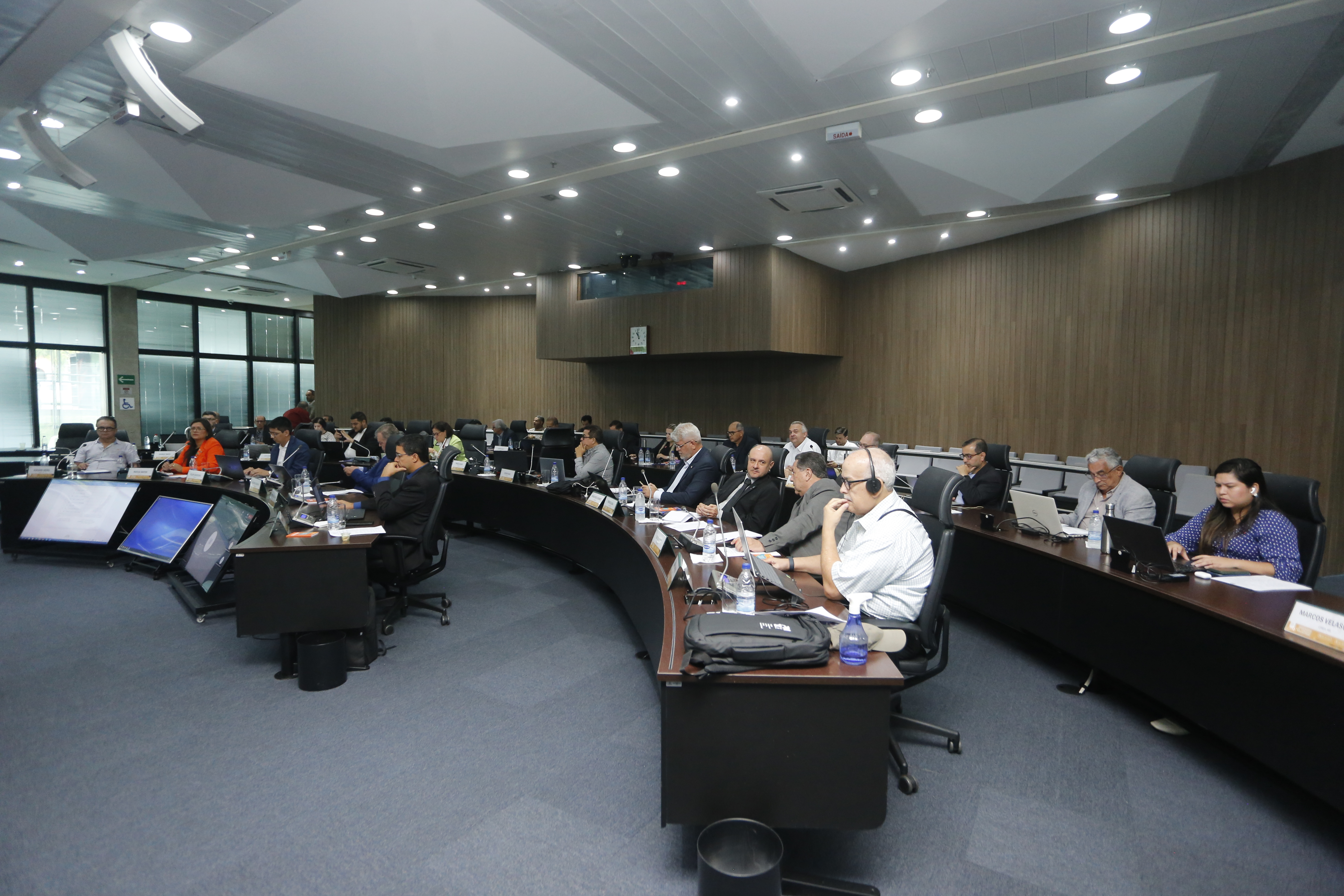 Debates intensos marcaram os três dias da reunião