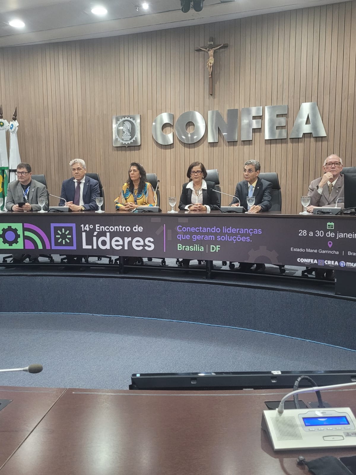 Nova diretoria da Associação Brasileira de Engenharia Elétrica (ABEE) tomou posse no Confea