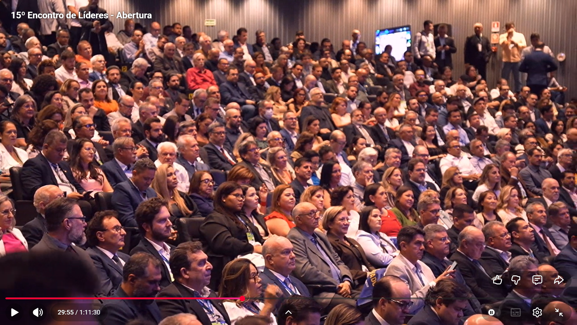 Público presente ao auditório do Museu da República
