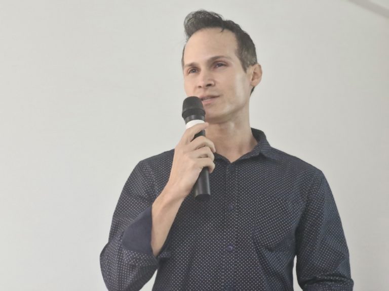 Professor Bruno Souza