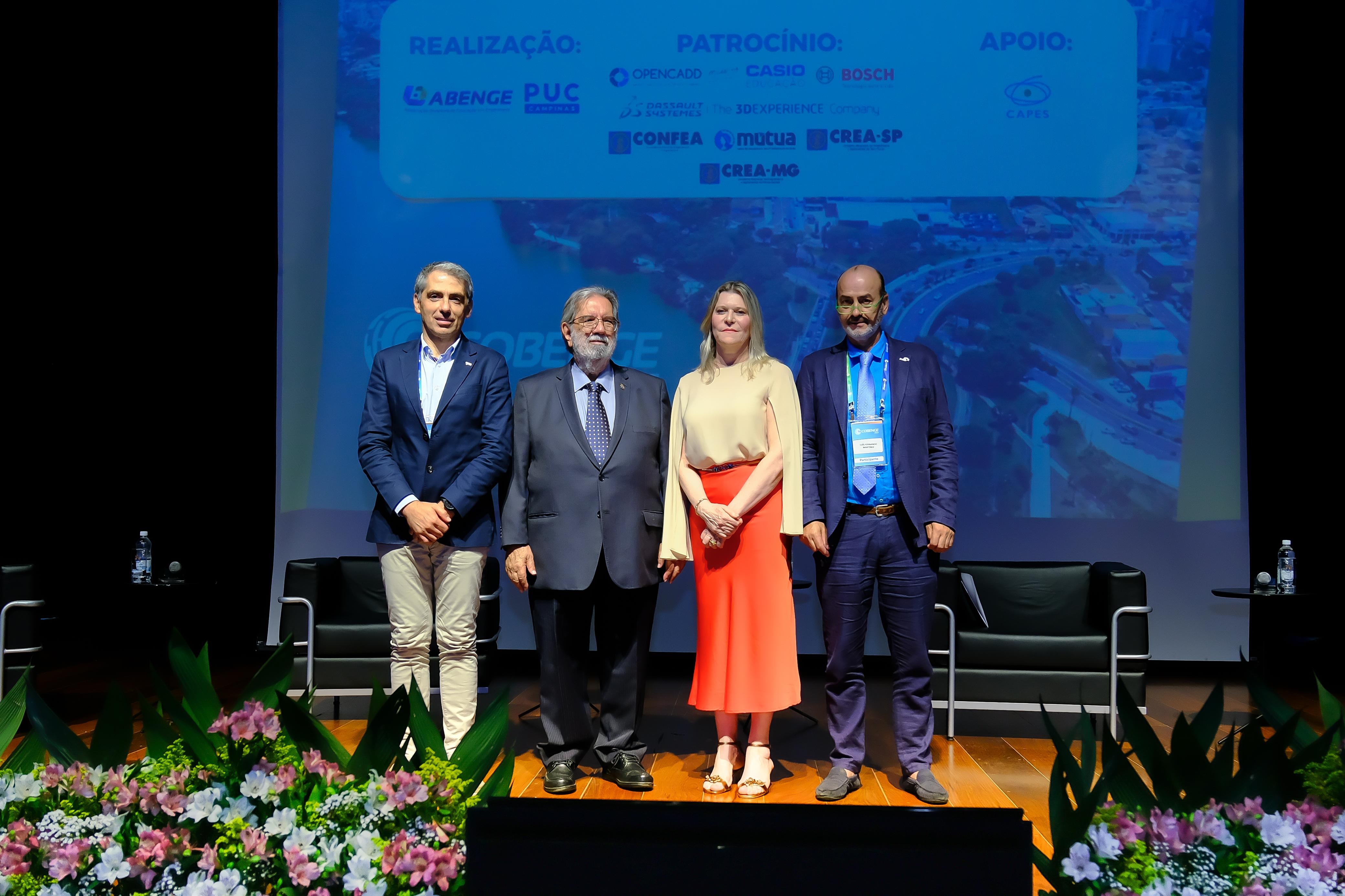Presidente da SPEE, André Resende; vice-reitor da PUC-Campinas José Benedito de Almeida; presidente da Abenge, Adriana Tonini, e vice=presidente do LACCEI, Luís Fernando Martínez