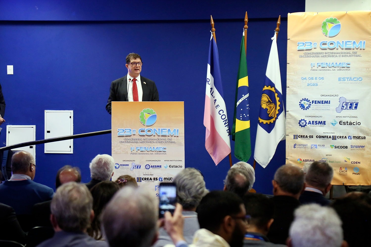 Presidente em exercício do Confea eng. eletric. Evânio Nicoleit na abertura do Conemi