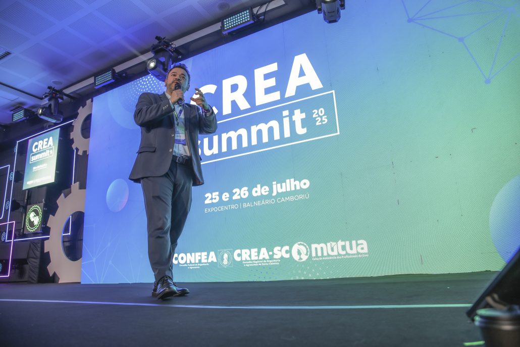 crea_summit4.jpg