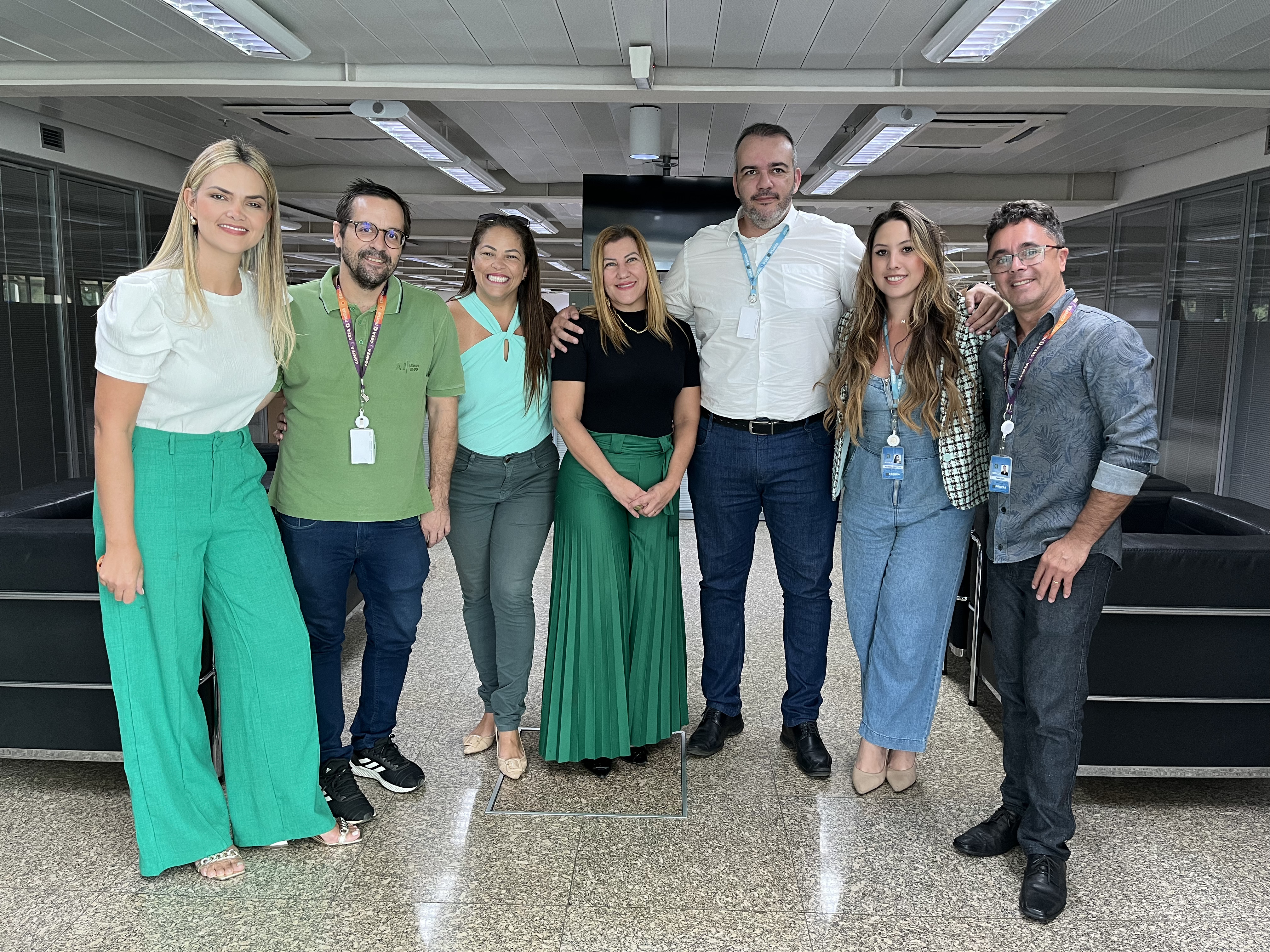 Especialistas Lidiane Barbosa, Bruno Taves, Alessandra Porto, Jefferson Reis, Marina Mattus (gerente de Comunicação) e Tarcísio Sales, responsáveis pela análise dos projetos do novo Edital de Patrocínio do Confea