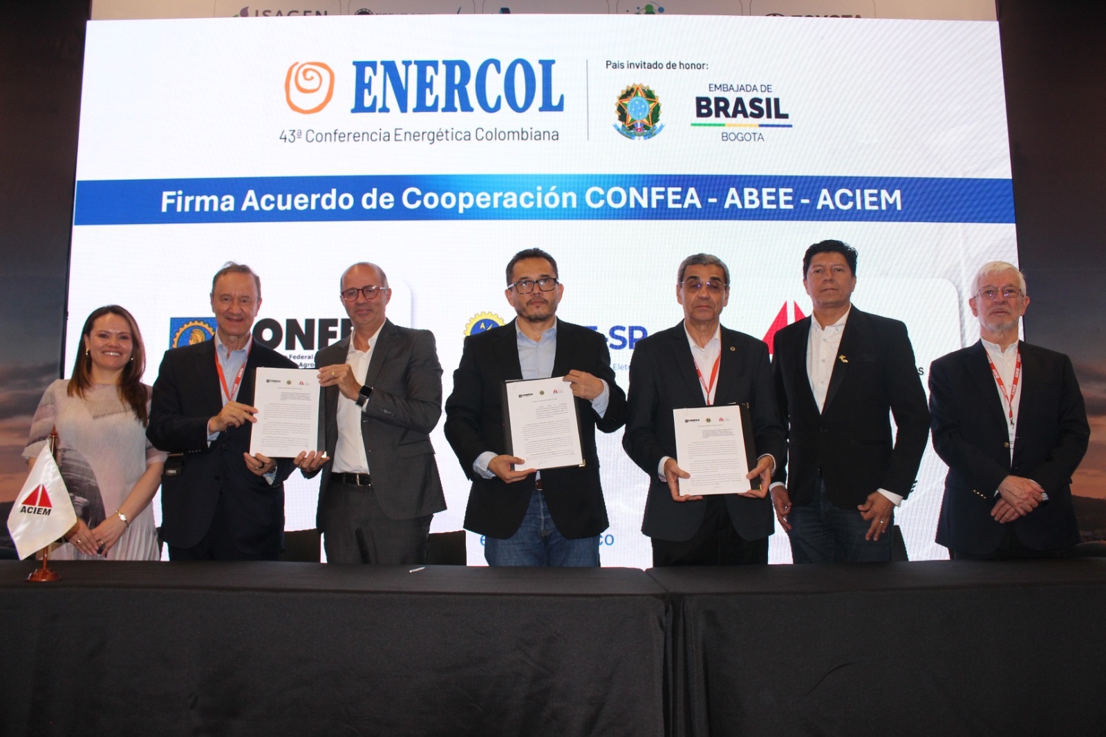 Celebração do Acordo Marco de Cooperação Técnica e Institucional entre Confea, ABEE Nacional e Aciem