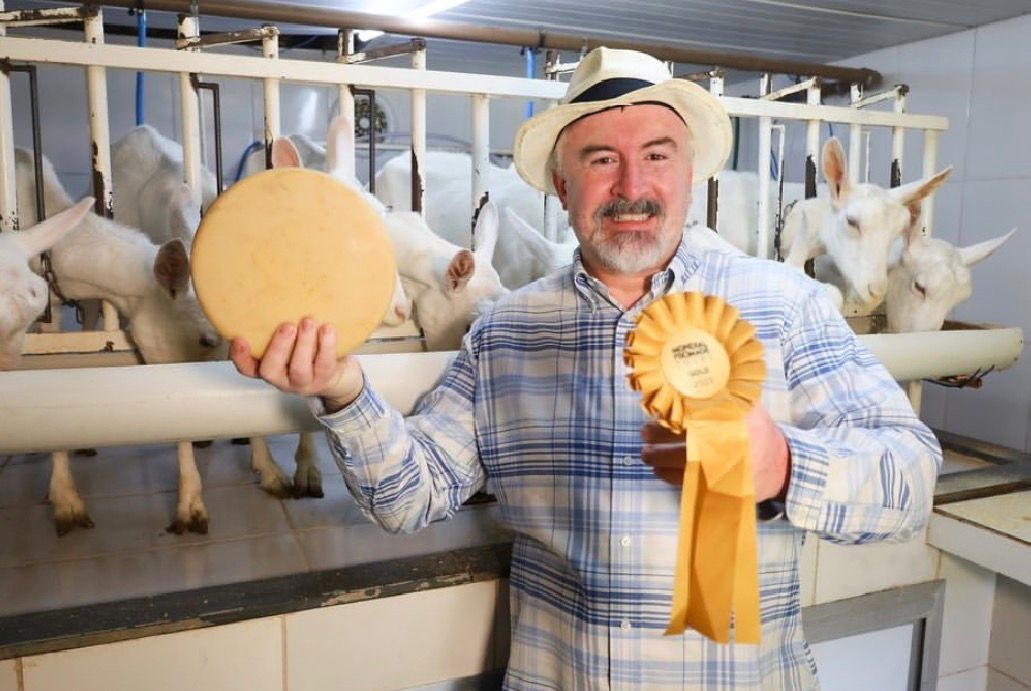 O premiado queijo de cabra do município fluminense de Valença será apresentado por Fabrício Vieira