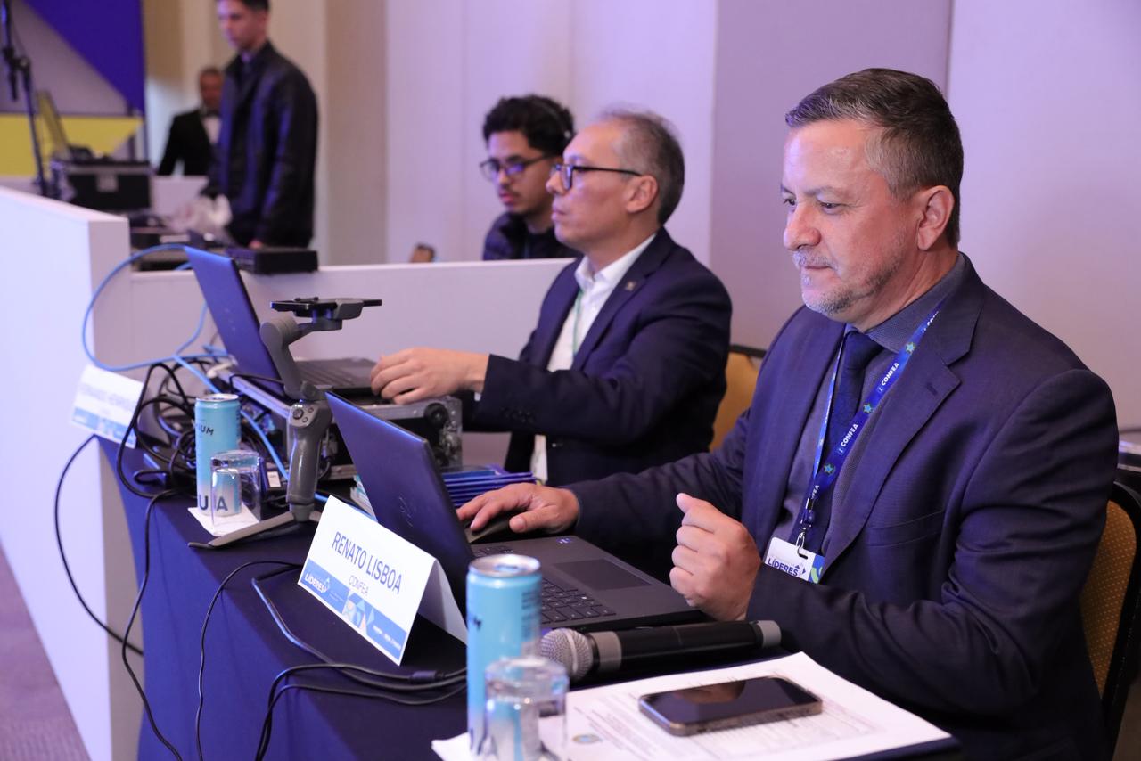Analistas Renato Lisboa e Fernando Henriques, durante a reunião do Colégio de Presidentes no Encontro