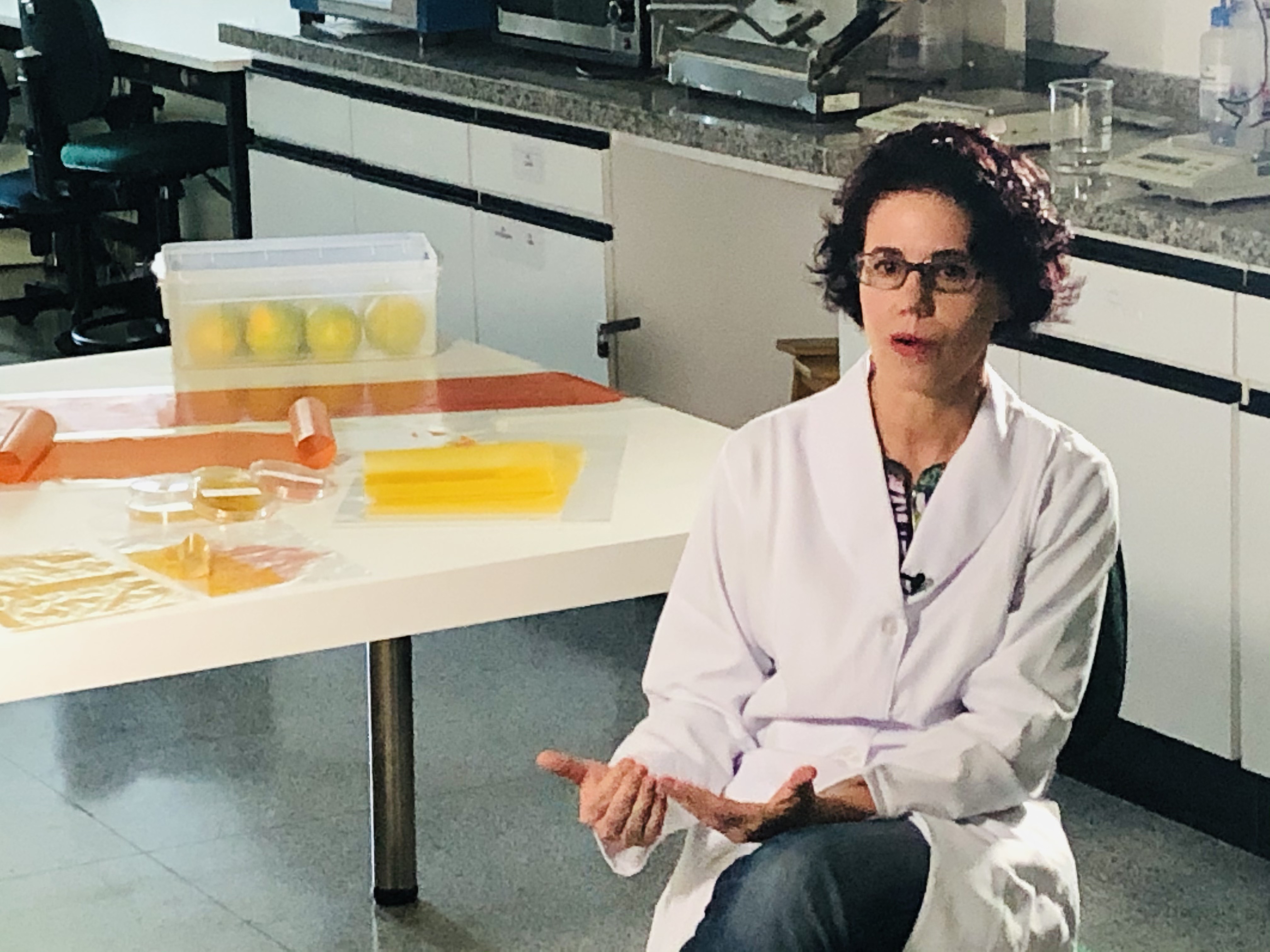 Engenheira de alimentos Henriette Azeredo, da Embrapa Instrumentação, também está na lista de principais autores da sua área