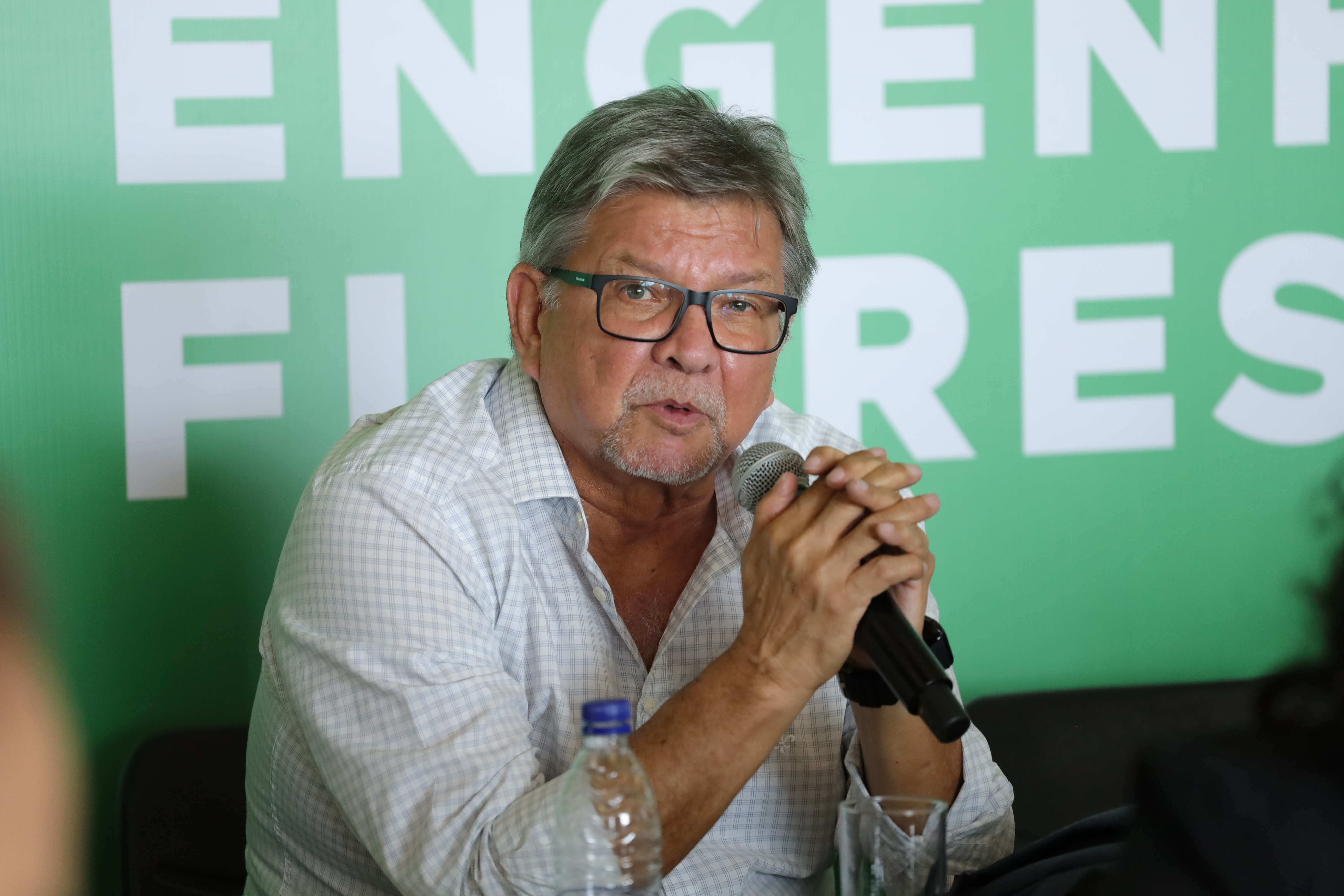 Antônio Moreira também contribui com toda a sua experiência para a SBEF e para a CCEEF
