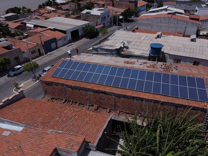 Cidade vista de cima de um edifícioO conteúdo gerado por IA pode estar incorreto.