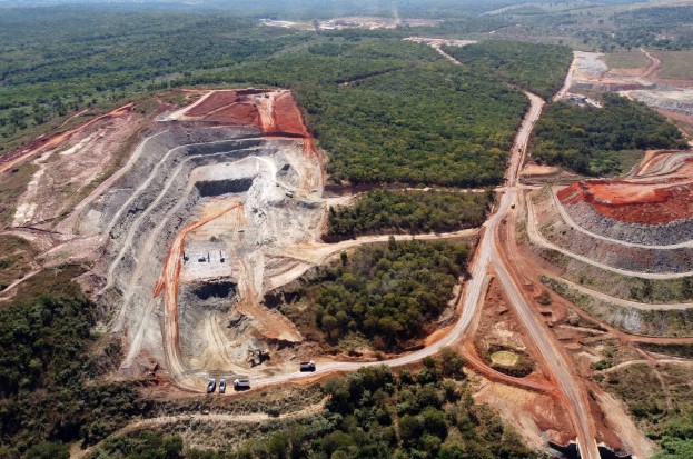 jequitinhonha-litio-folha.jpg