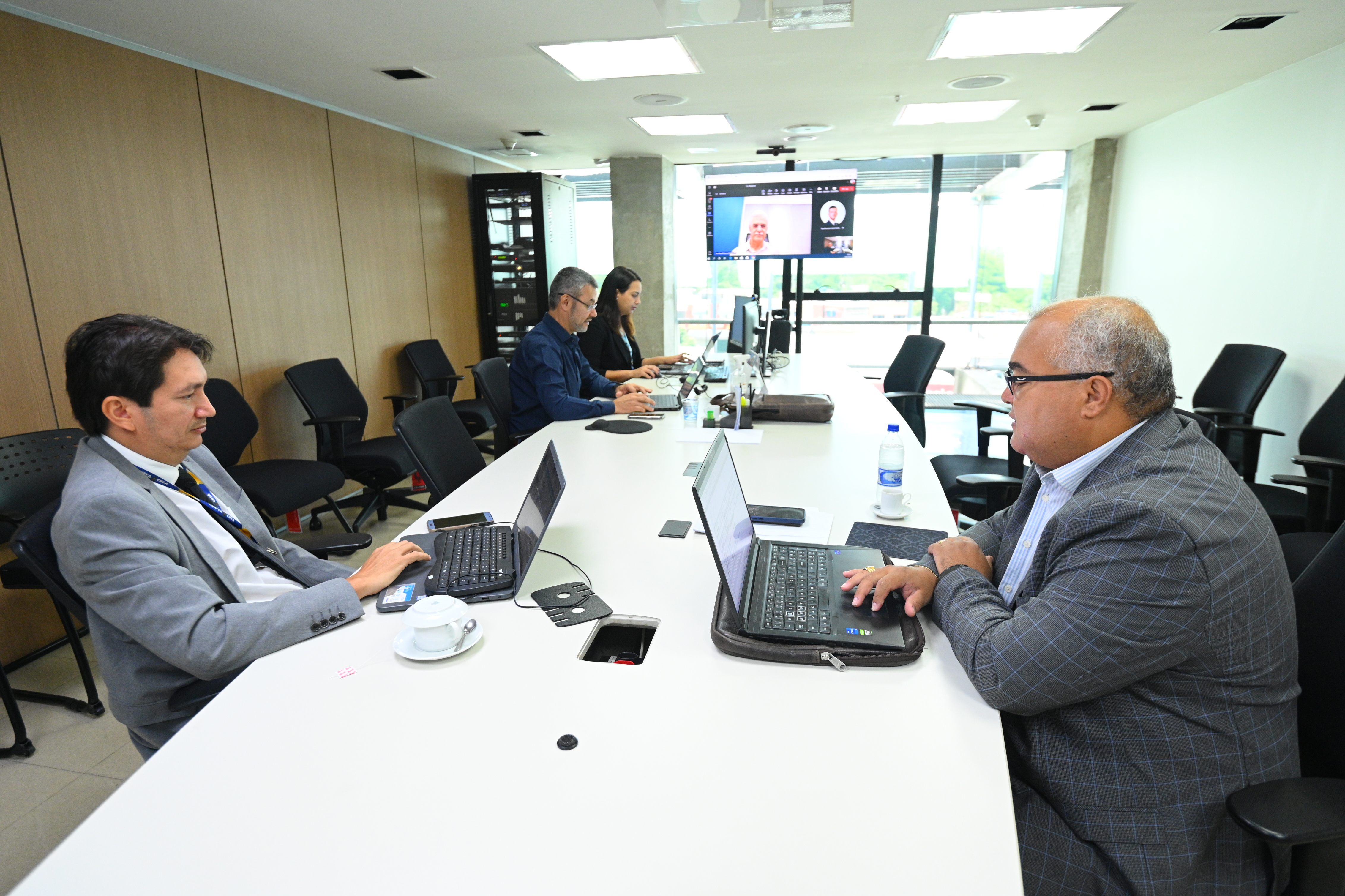 CEF reunida no Confea