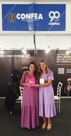 Vice-Reitora da UFPB, Senhora Liana Filgueira Albuquerque e Dinismary Cardoso (Sepat)