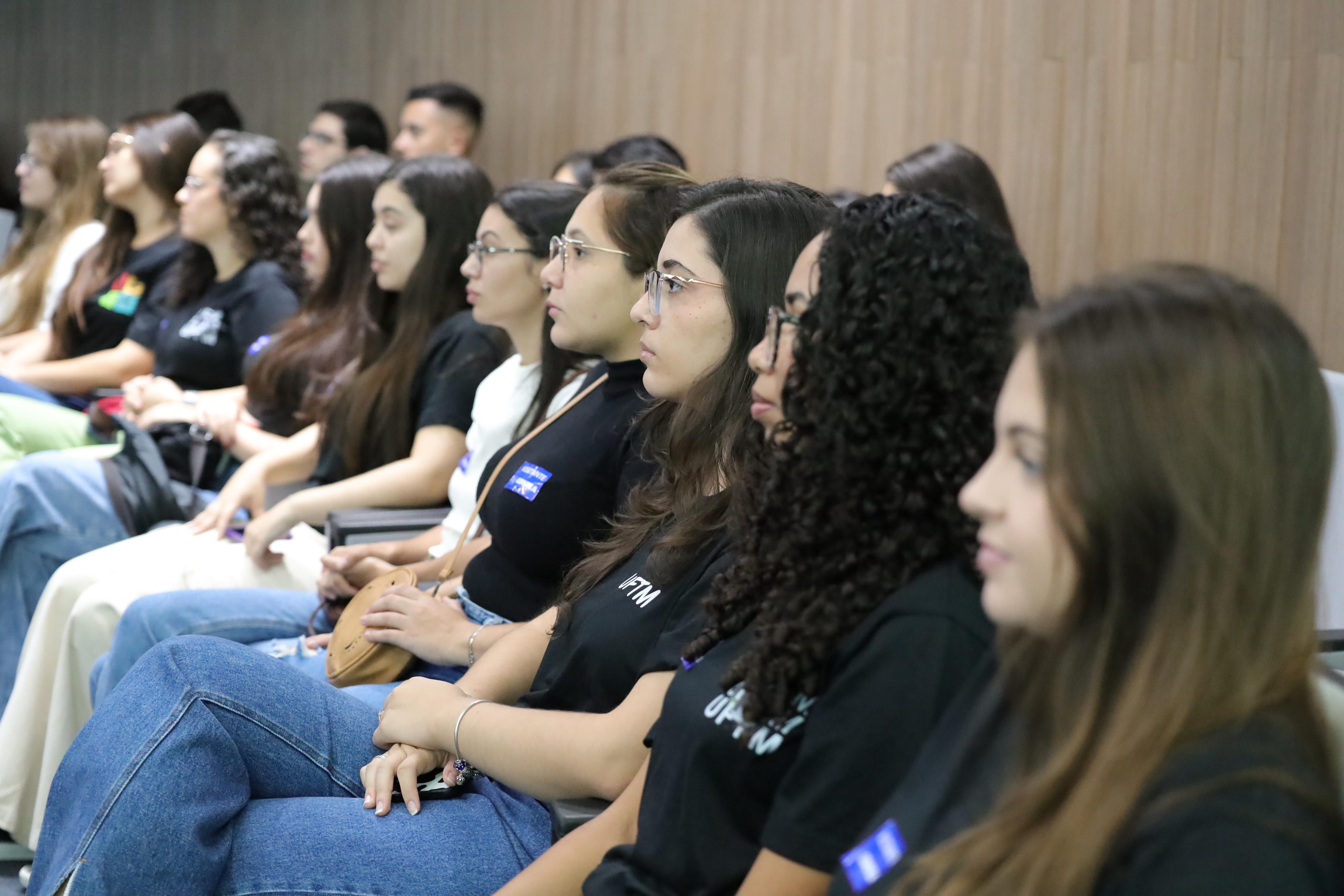 plena-1702-estudantes.jpeg