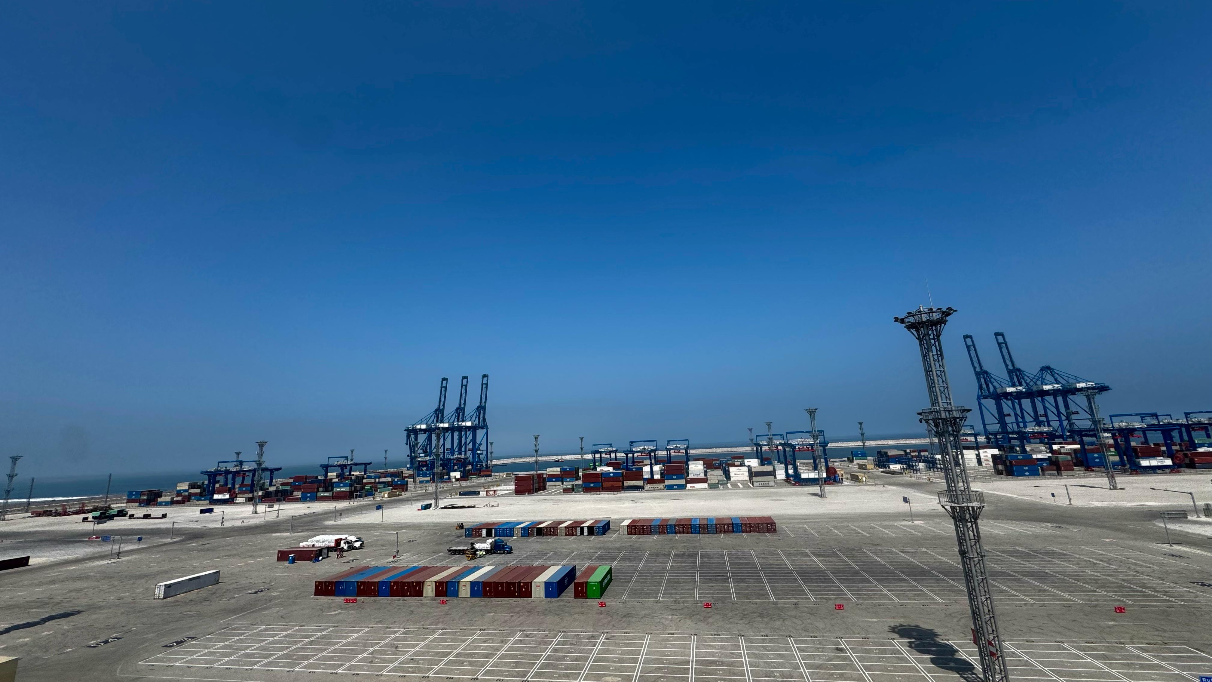 Obras da primeira etapa do porto de Chancay, a 70 quilômetros da capital peruana: parceria com a China poderá representar porta do Brasil para o Pacífico