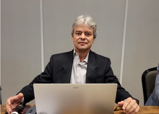 Rodrigo Menezes Moure - CCEEQ
