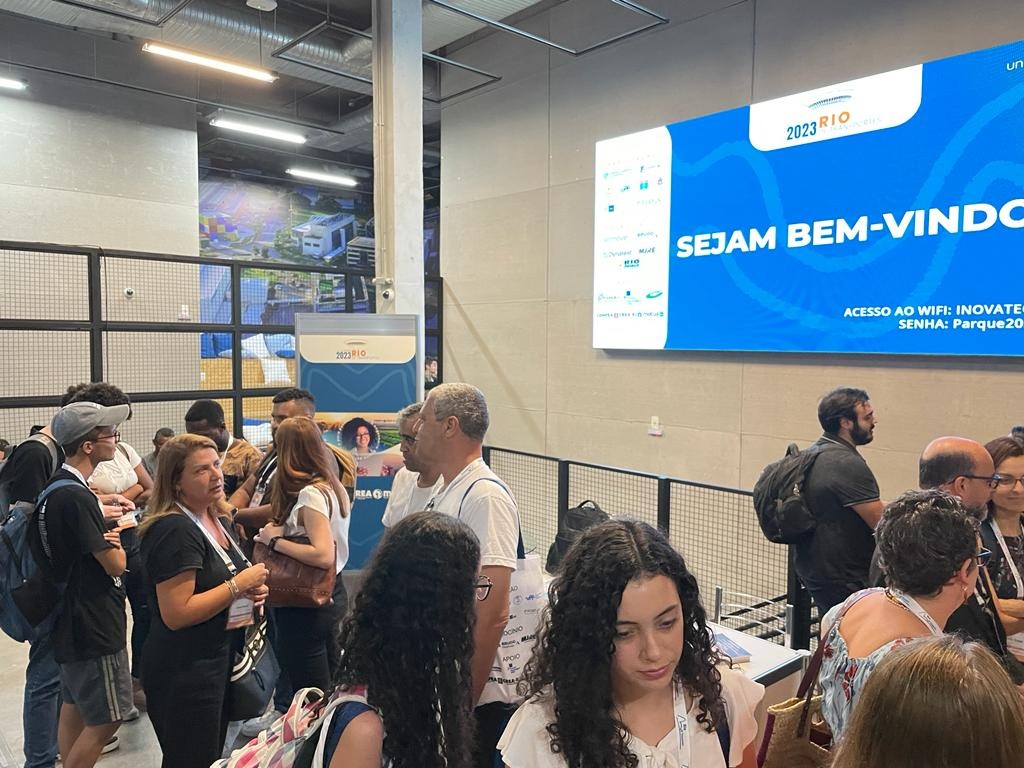 Matrizes do transporte são discutidas pelos participantes do evento sediado na UFRJ e apoiado pelo Confea