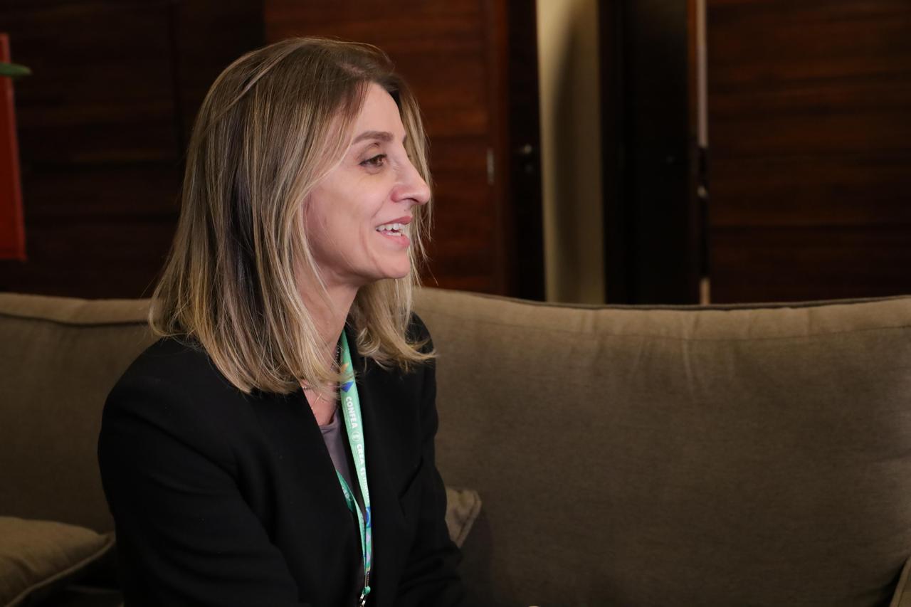 A gerente Sílvia Cunha é uma das principais responsáveis pela organização dos documentos e tratativas do Encontro