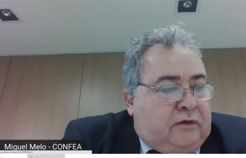 Conselheiro Federal José Miguel de Melo Lima, coordenador adjunto da CCSS, conduziu o debate