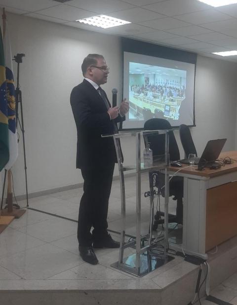 Procurador jurídico do Confea, Igor Garcia