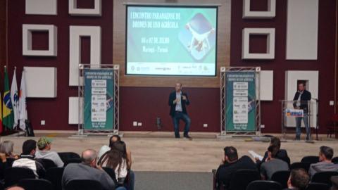 Palestra de Gabriel Cole sobre o uso de drones no agronegócio abriu o Encontro