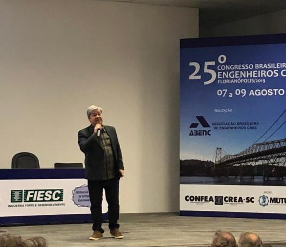 Engenheiro civil Dante Alves