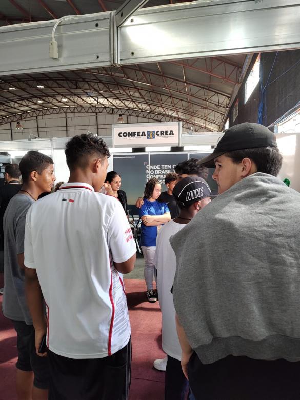 Visita ao estande do Confea na Feira