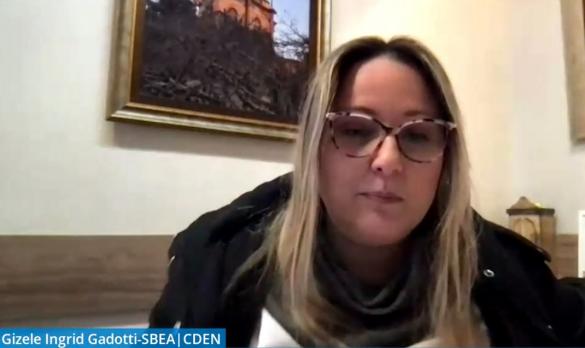 Coordenadora da reunião, a representante do Cden no Comitê Gestor do Programa Mulher no Confea, eng. agric. Gizele Gadotti