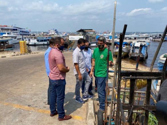 Representantes do Crea do Amazonas fiscalizam pesqueiro