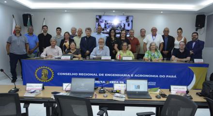 Participantes da terceira reunião ordinária da Coordenadoria Nacional das Câmaras Especializadas de Engenharia Química (CCEEQ), em Belém-PA