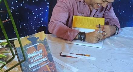 Legado da geografia crítica de Milton Santos vence o Jabuti Acadêmico