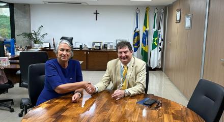 Presidente Nadia e vice-presidente do Confea, Evânio Nicoleit