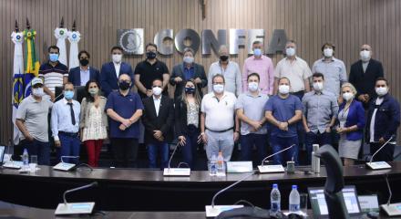 integrantes da coordenadoria nacional de engenharia floresta em reunião em novembro de 2021