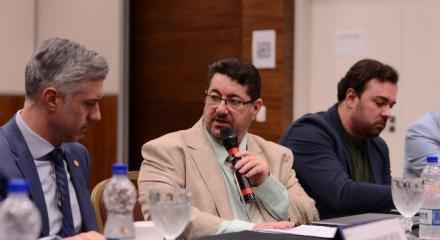 Presidente Vinicius Marchese ouviu atentamente as demandas e propostas da CCEEST