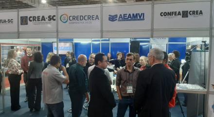 estande do Confea na Fenahabit