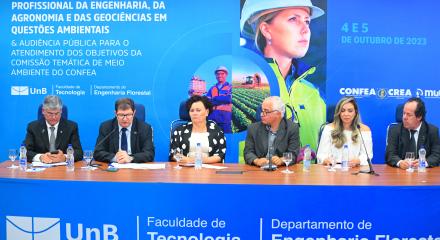 Mesa de trabalhos do workshop de desenvolvimento sustentável