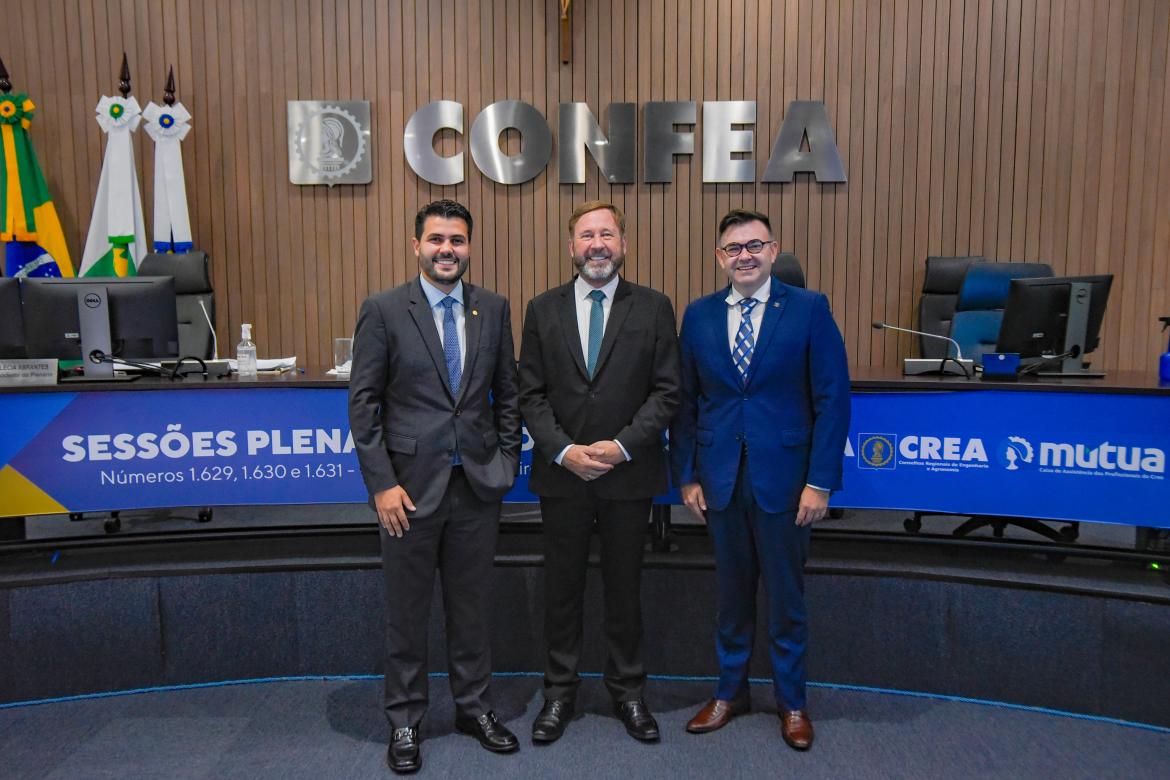 Recém intitulado paraibano, o presidente do Confea agradeceu o apoio do deputado Wilson Filho e do assessor da presidência, Raniery Paulino