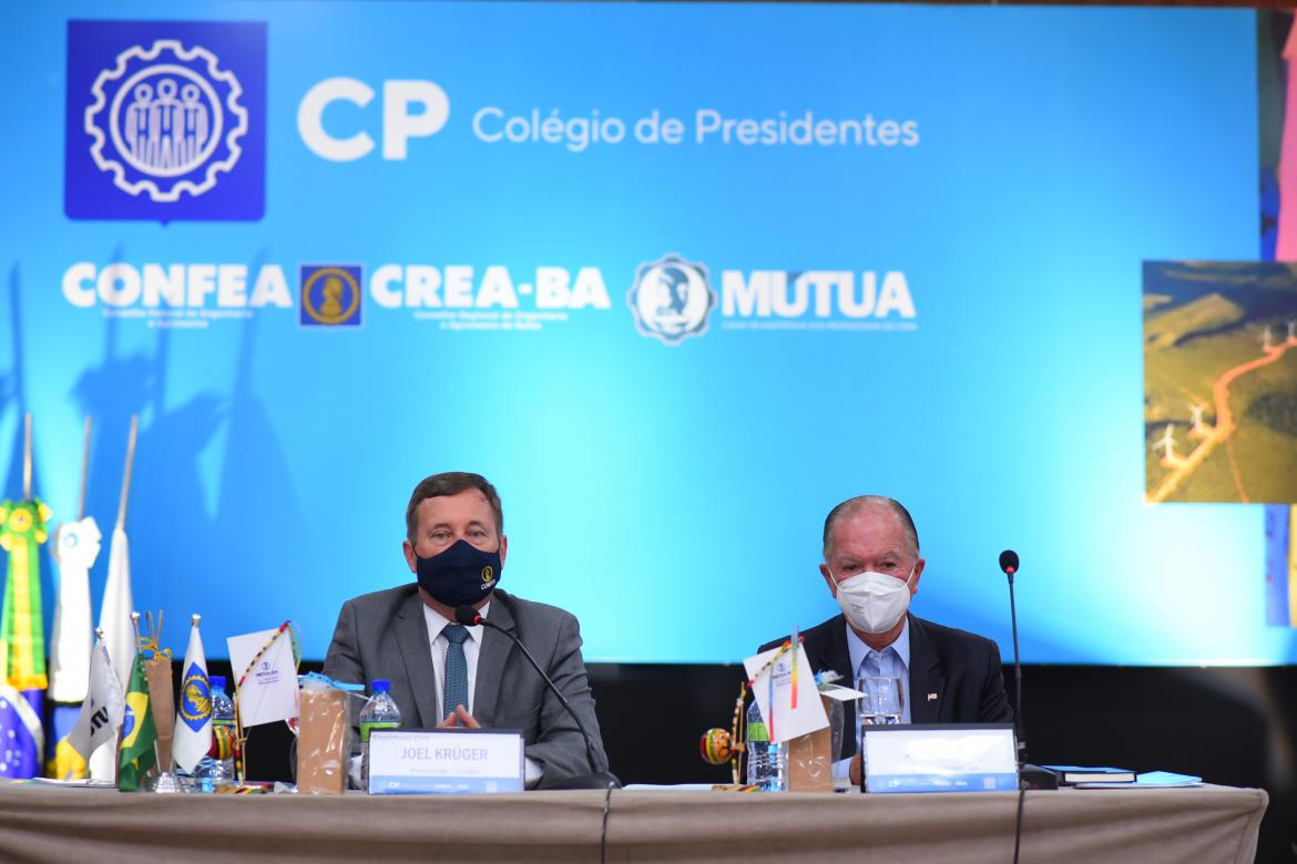 Presidente Joel Krüger e vice-governador da Bahia, João Leão, na abertura da reunião do Colégio de Presidentes em Salvador