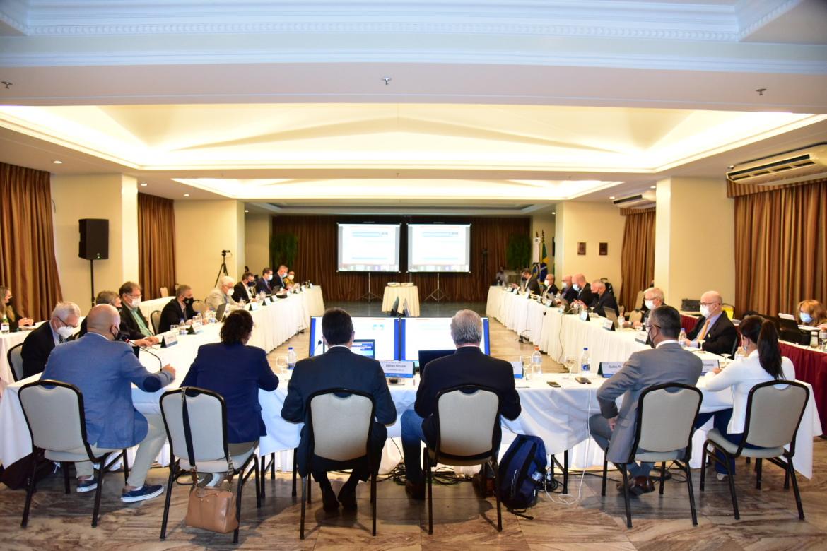 Reunido pela última vez esse ano, Colégio de Entidades Nacionais (Cden) aborda temas de interesse das entidades e do Sistema