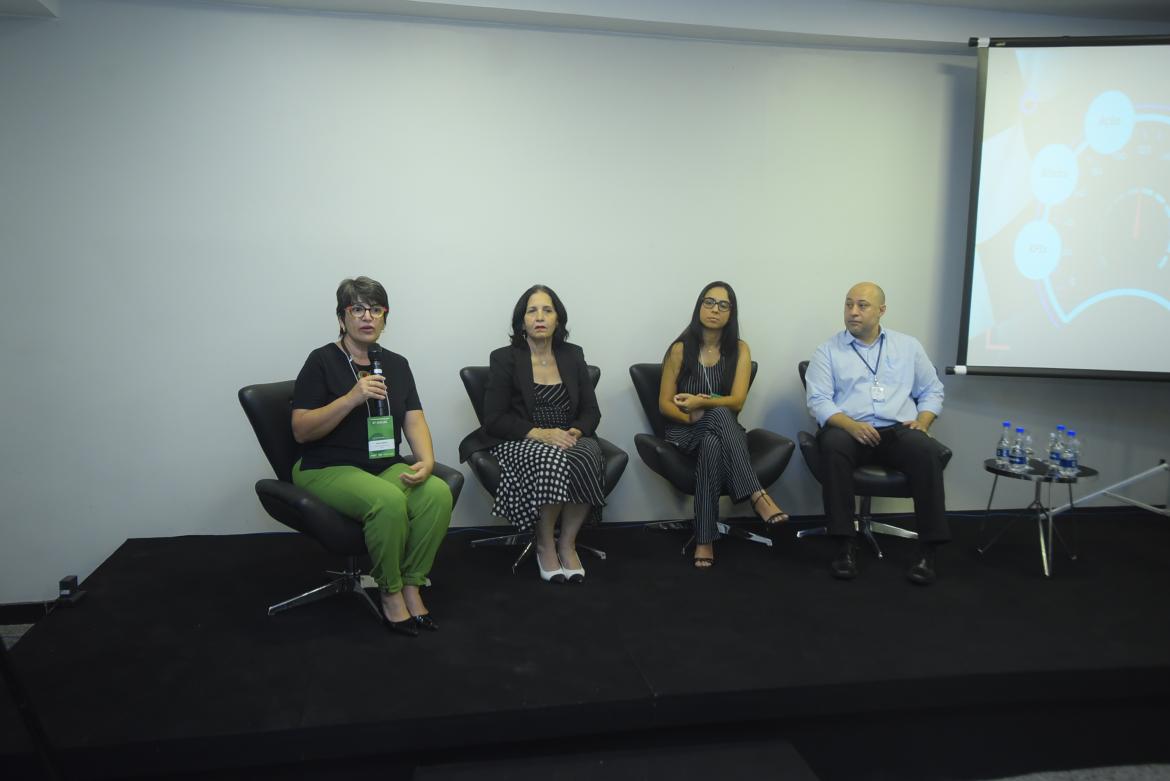 Gestores do Confea durante a abertura do evento