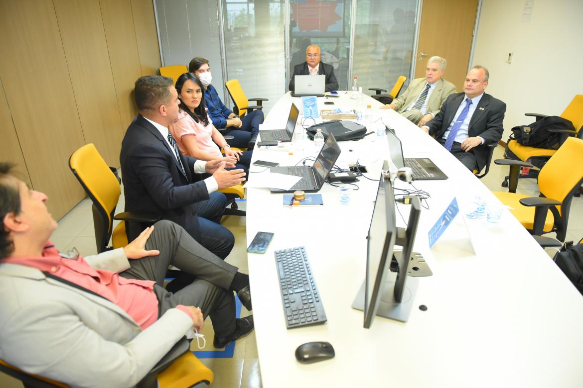 Representantes reunidos