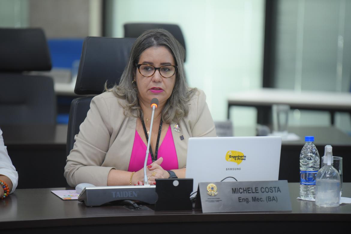 Coordenadora da Comissão de Harmonização Interconselhos, eng. mec. Michele Ramos