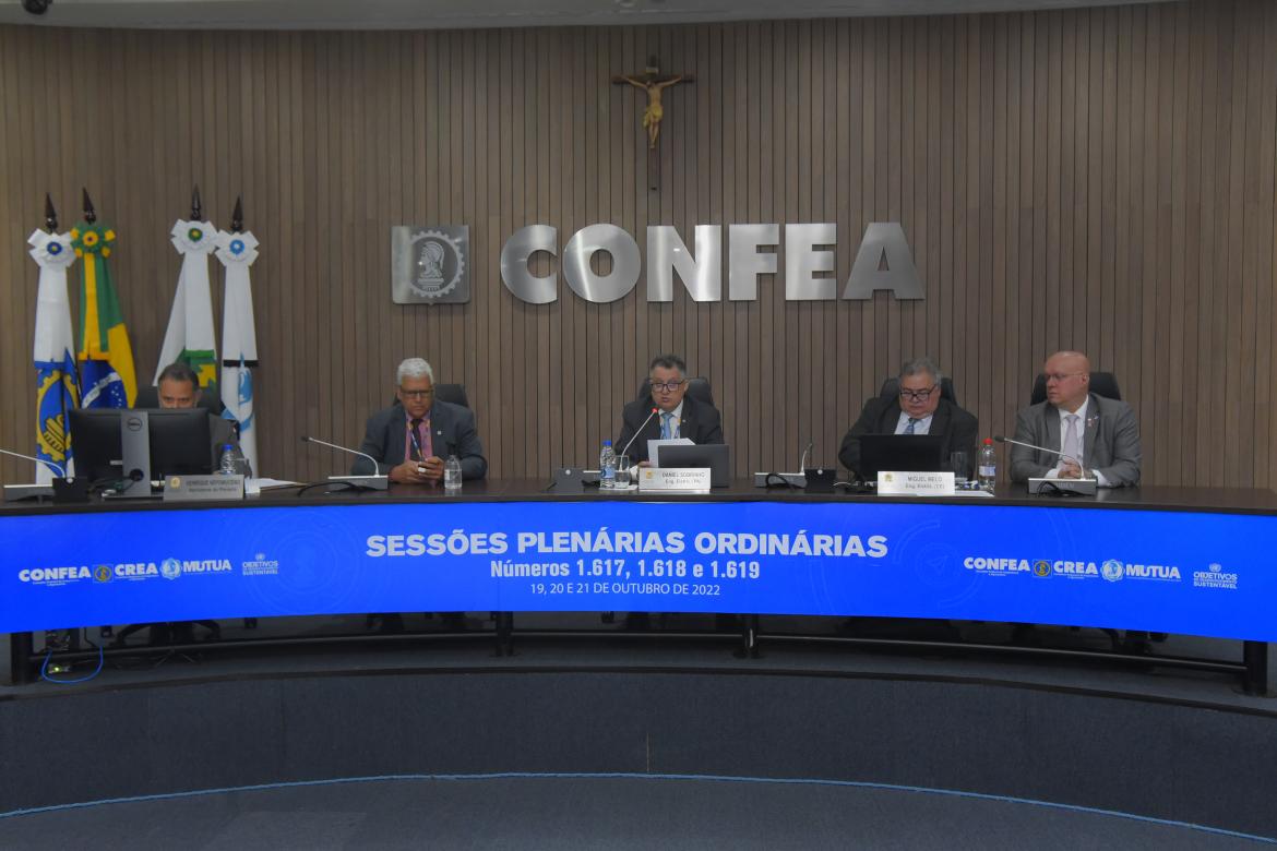 Mesa diretiva de trabalhos composta pelo analista Henrique Nepomuceno, presidente do Crea-RO, Carlos Xavier; conselheiros federais Daniel Sobrinho e José Miguel de Melo Lima e diretor de tecnologia da Mútua, Waldir Duarte