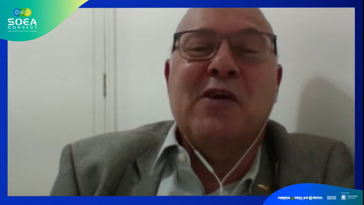 Engenheiro aeronáutico Maurício Pazini apresenta o projeto estratégico do governo federal