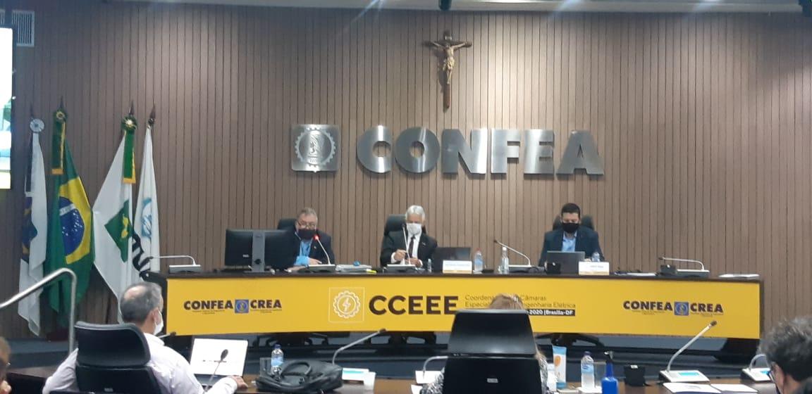 Mesa de trabalhos da reunião da Coordenadoria Nacional de Câmaras Especializadas de Engenharia Elétrica (CCEEE)