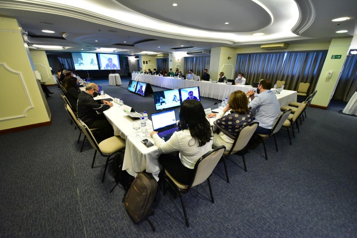 Participantes da reunião da CCEAGRO ouviram palestra sobre drones nesta quinta