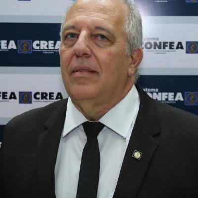 Presidente em exercício do Confea, Osmar Barros Júnior
