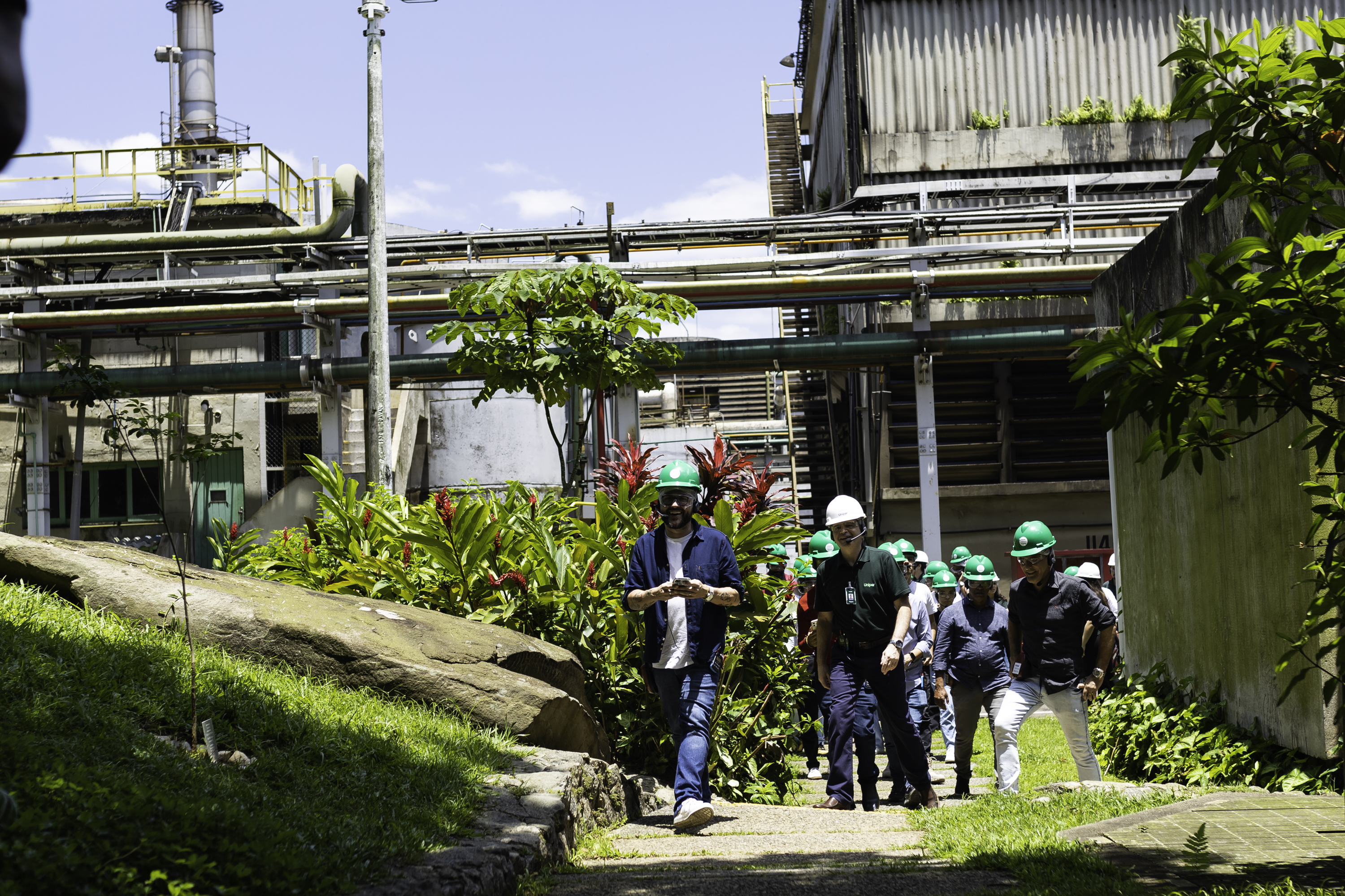 Fábrica da Unipar em Cubatão: visitas de público diversificado