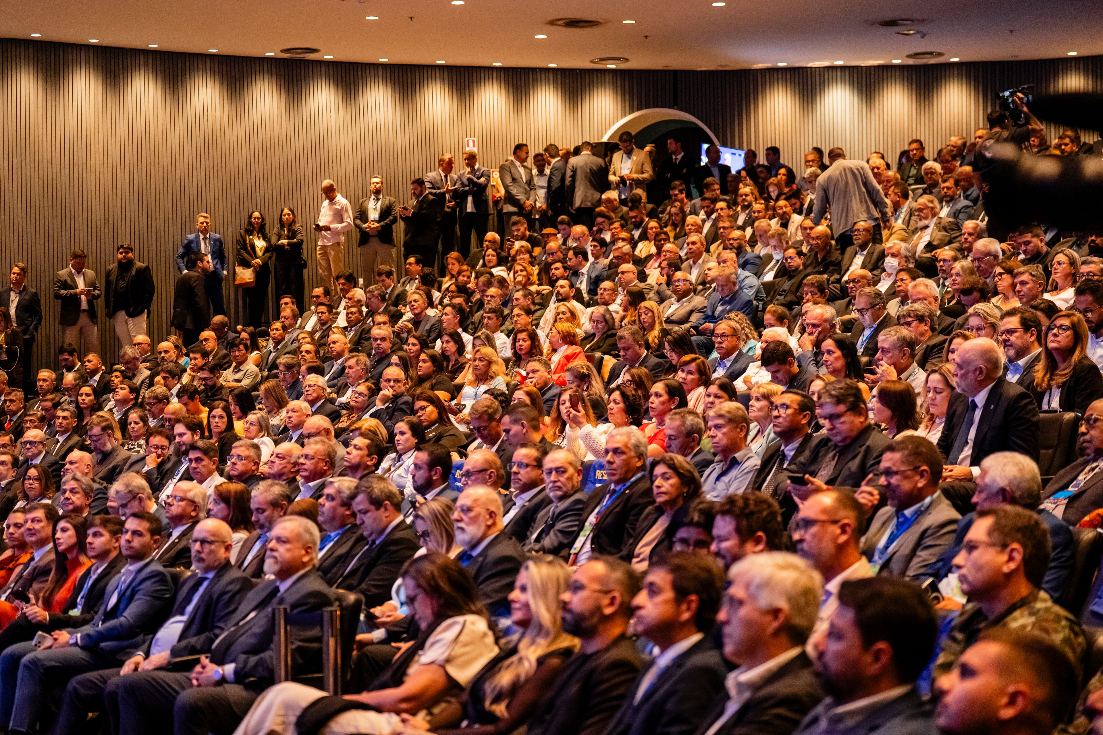 Público presente ao auditório do Museu da República